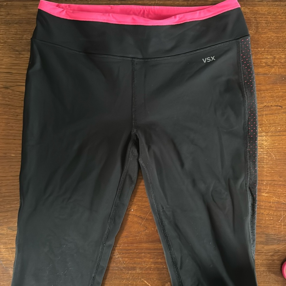 Victoria Secret/ PINK / VSX sport leggings made by SEXY  size medium.